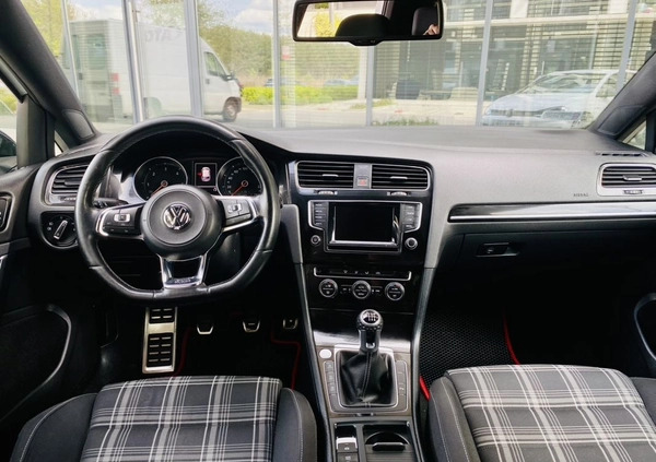 Volkswagen Golf cena 54700 przebieg: 170000, rok produkcji 2015 z Wrocław małe 56